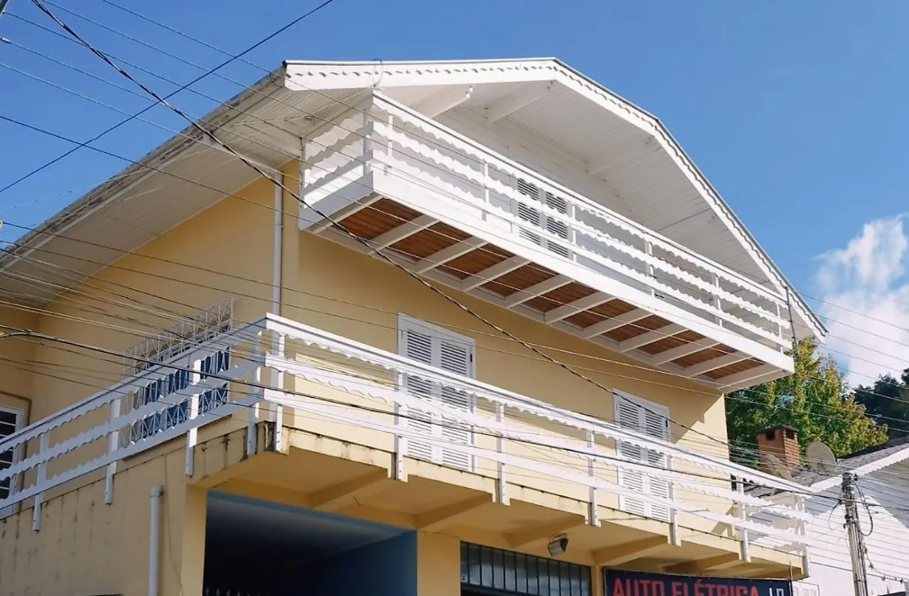 Rajj Apartamentos contacts